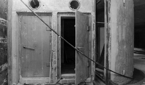 Gasdichte deuren van schuilkelder in de Noordertunnel