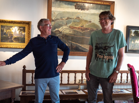 Piet (links) en Gerrit in Stadsmuseum Woerden