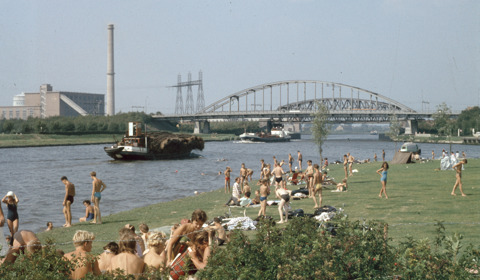 Speelweide bij het Merwede en Amsterdam-Rijnkanaal