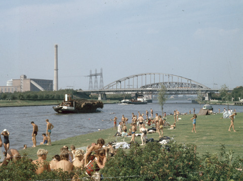 Speelweide bij het Merwede en Amsterdam-Rijnkanaal