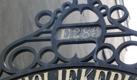 Close-up van Wijknummer E bij Mariaplaats