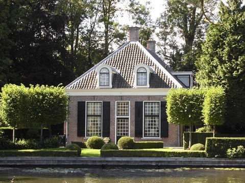 Rupelmonde koetshuis