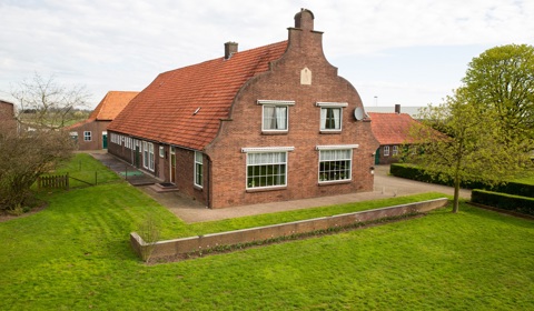 Wederopbouw Boerderij Rhenen Foto Frits Van Der Gronde