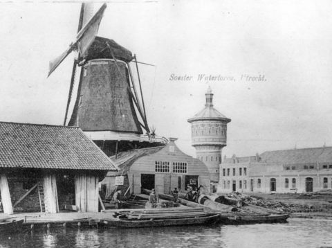 Gezicht op de houtzaagmolen De Ster aan de Leidsche Rijn te Utrecht