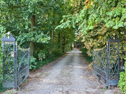 Hindersteyn toegangshek