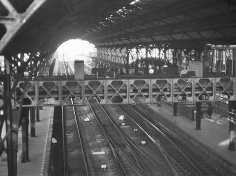 Perronoverkapping Centraal Station