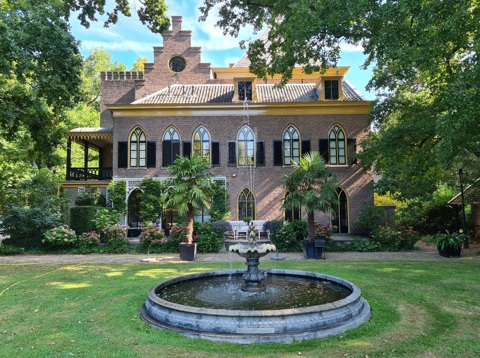 Hindersteyn achterkant