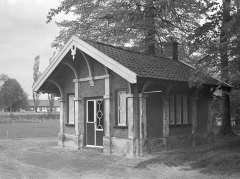 Houdringe speelhuisje