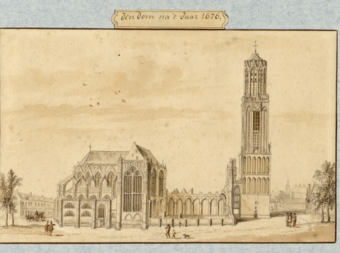 De Domkerk en het Domkerkhof met het ingestorte schip van de kerk