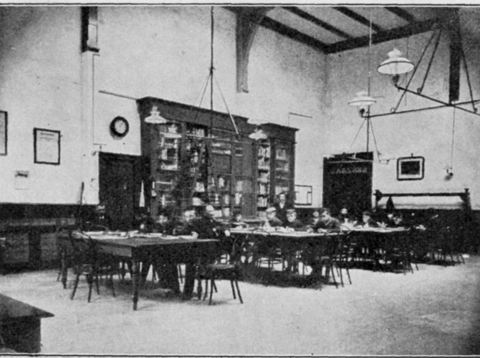 Interieur van de Openbare Leeszaal
