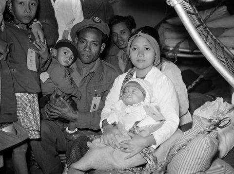 Aankomst Molukse soldaten en hun gezinnen in 1951