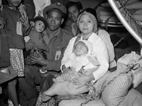 Aankomst Molukse soldaten en hun gezinnen in 1951