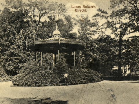 Muziektent in het Singelplantsoen