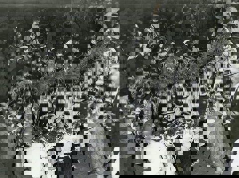 De start van de Lampegietersavondoptocht in de Eierhal