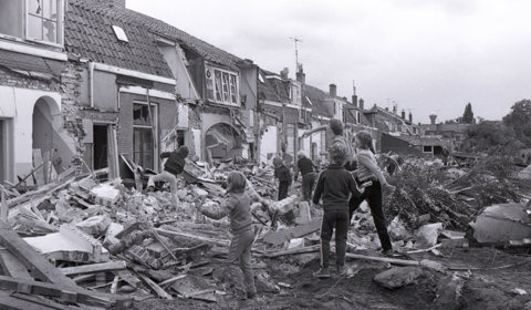 Afbraak Nieuwstraat 1975