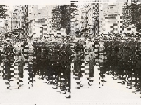 Reichsführer SS Heinrich Himmler bezoekt NSB-leider Anton Mussert op Maliebaan 35