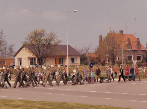 De deelnemers verlaten Hooglands grondgebied