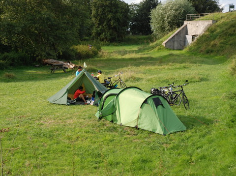 Natuurcamping fort Werk aan de Korte Uitweg, Tull en ‘t Waal
