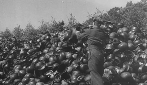 Duitse helmen verzameld op de Leusderheide