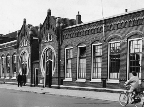 De W.G. van de Hulstschool aan de Jutfaseweg 138