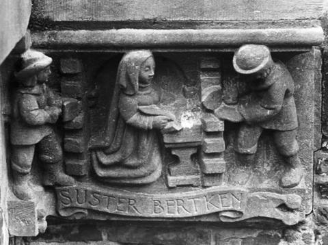 Console in de werfmuur van de Zoutmarkt te Utrecht