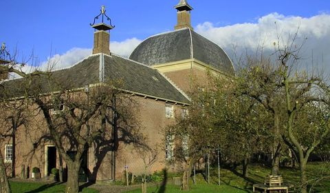 Leerdam Met Het Hofje Van Mevrouw Van Aerden