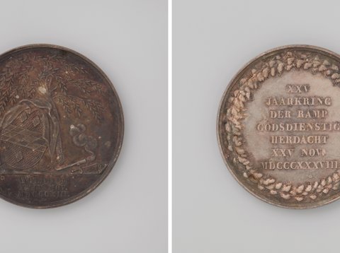 Penningen 25 jarige herdenking Ramp van Woerden