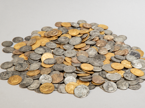 Overzichtsfoto munten Bunnikvondst 2023
