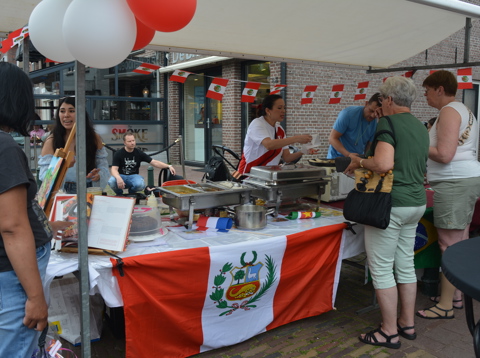 Peruaanse cultuur bij Keti Koti in Spakenburg