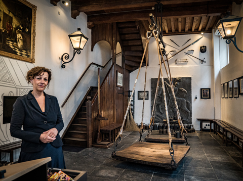 Isa van der Wee bij de Heksenwaag